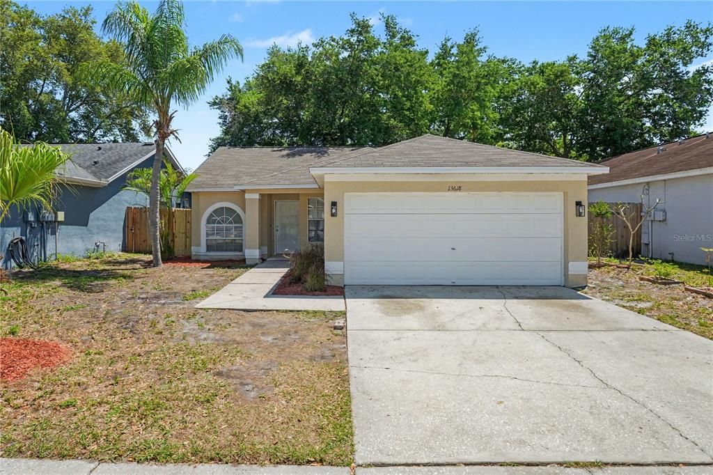 For Sale: $315,000 (3 beds, 2 baths, 1369 Square Feet)
