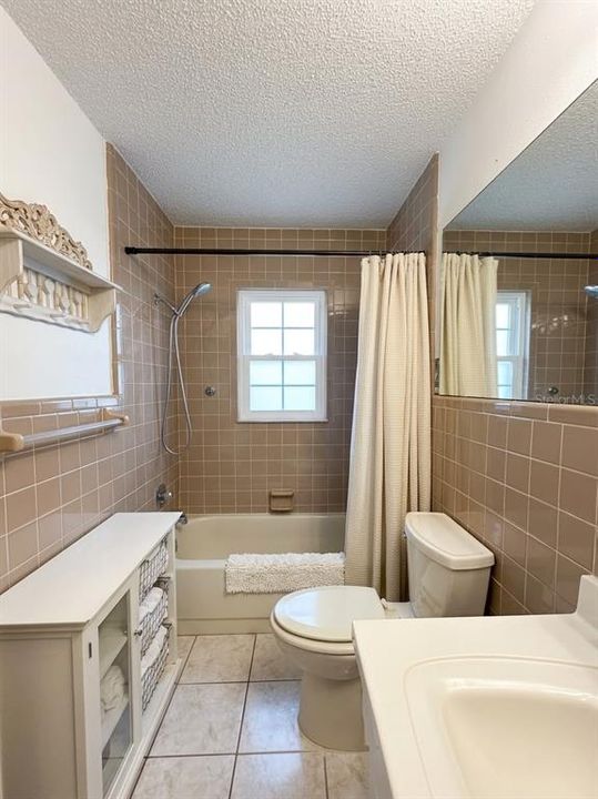 En Venta: $224,500 (2 camas, 2 baños, 1796 Pies cuadrados)