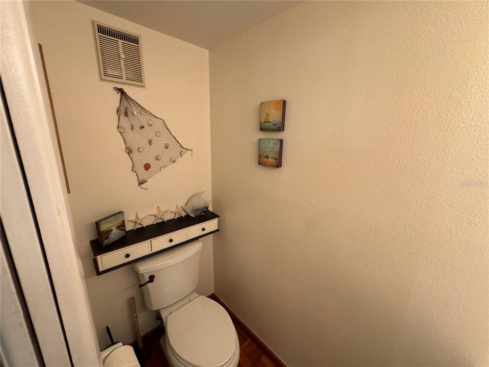 For Rent: $2,400 (2 beds, 2 baths, 1230 Square Feet)