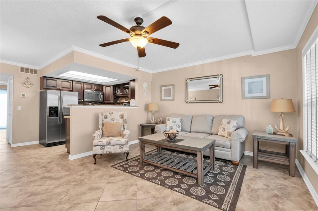 For Rent: $2,200 (1 beds, 1 baths, 619 Square Feet)