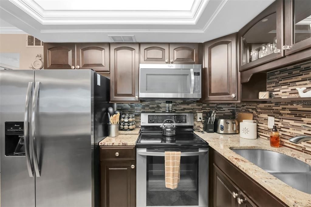 For Rent: $2,200 (1 beds, 1 baths, 619 Square Feet)