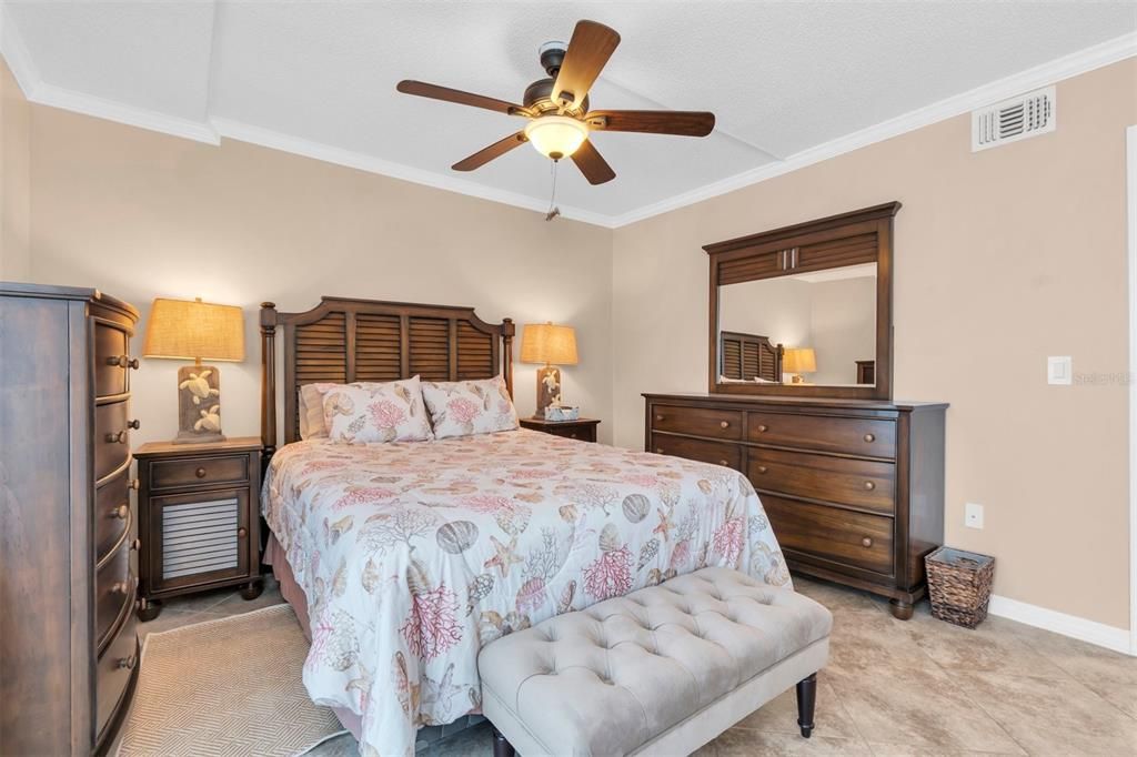 For Rent: $2,200 (1 beds, 1 baths, 619 Square Feet)