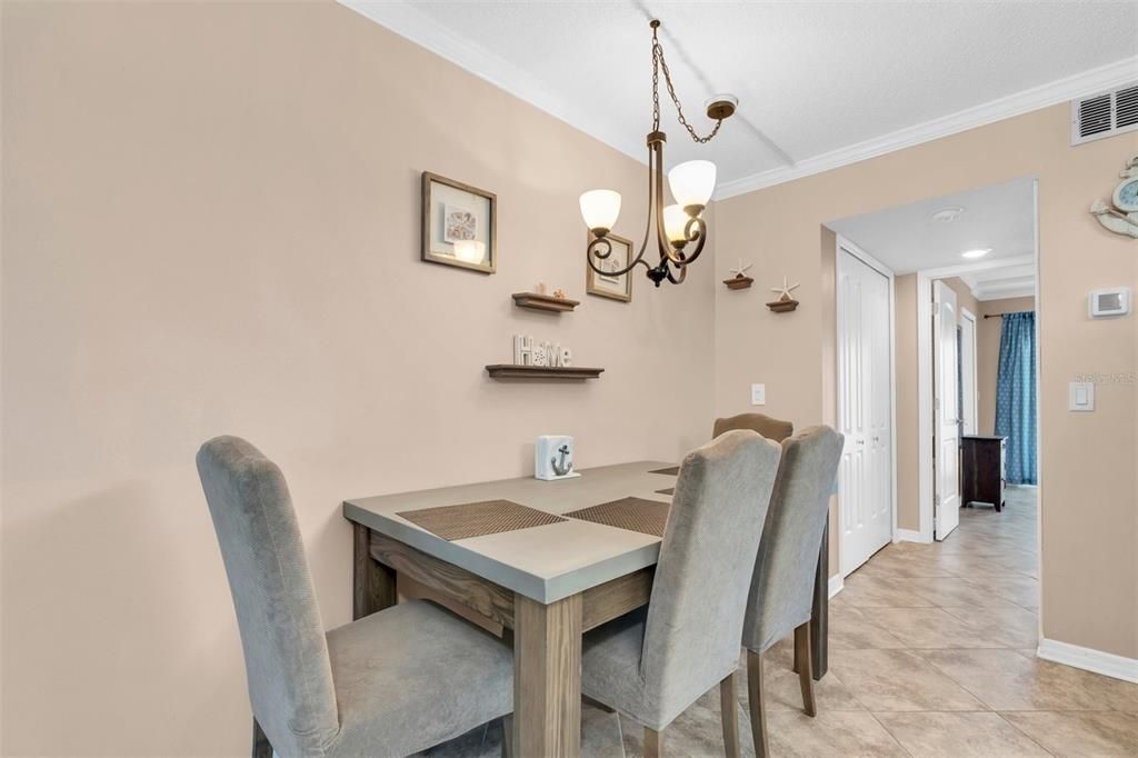 For Rent: $2,200 (1 beds, 1 baths, 619 Square Feet)