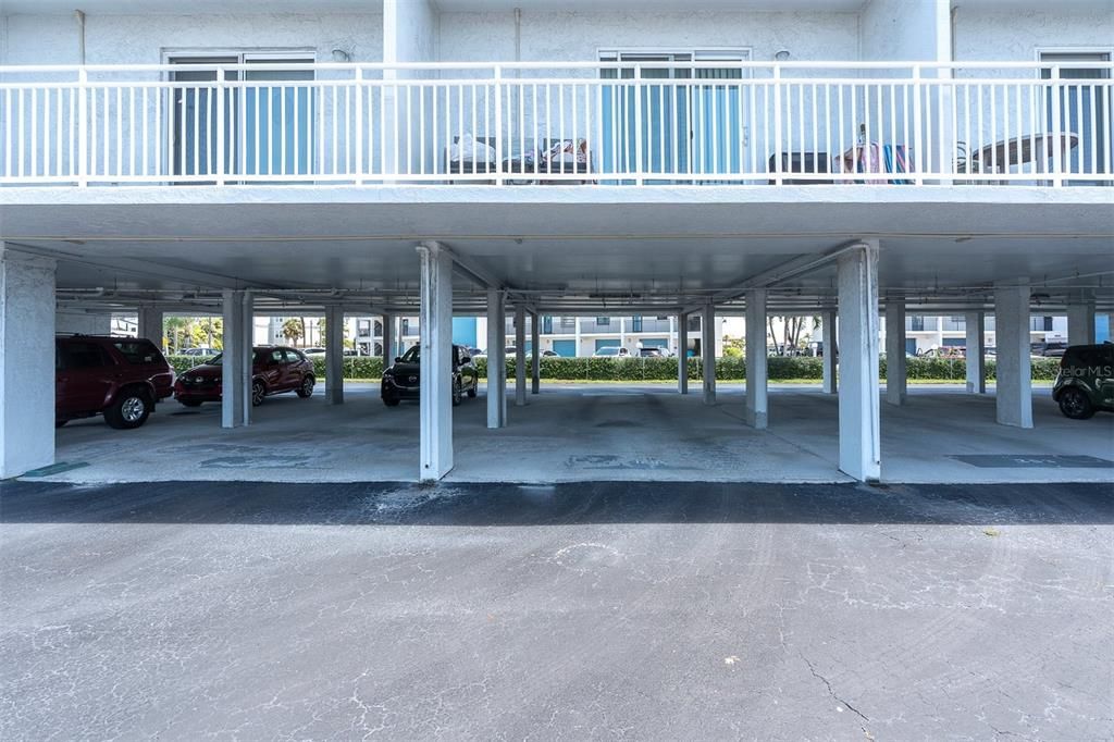 For Rent: $2,200 (1 beds, 1 baths, 619 Square Feet)