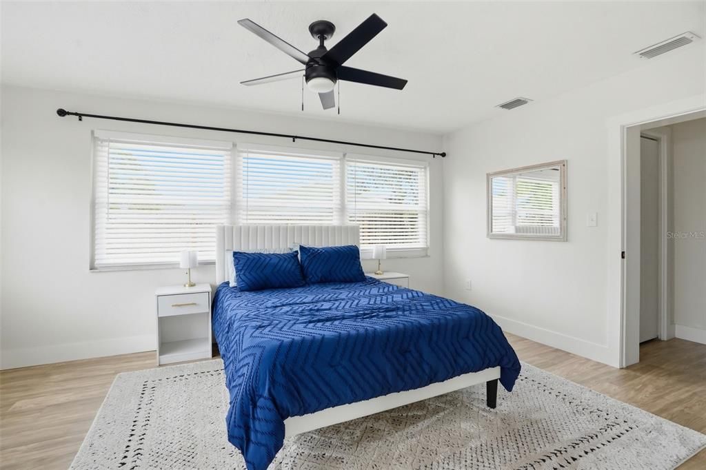 For Sale: $325,000 (3 beds, 2 baths, 1813 Square Feet)