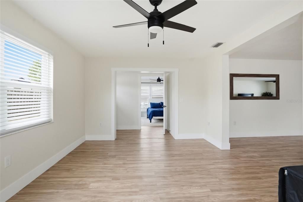 For Sale: $325,000 (3 beds, 2 baths, 1813 Square Feet)