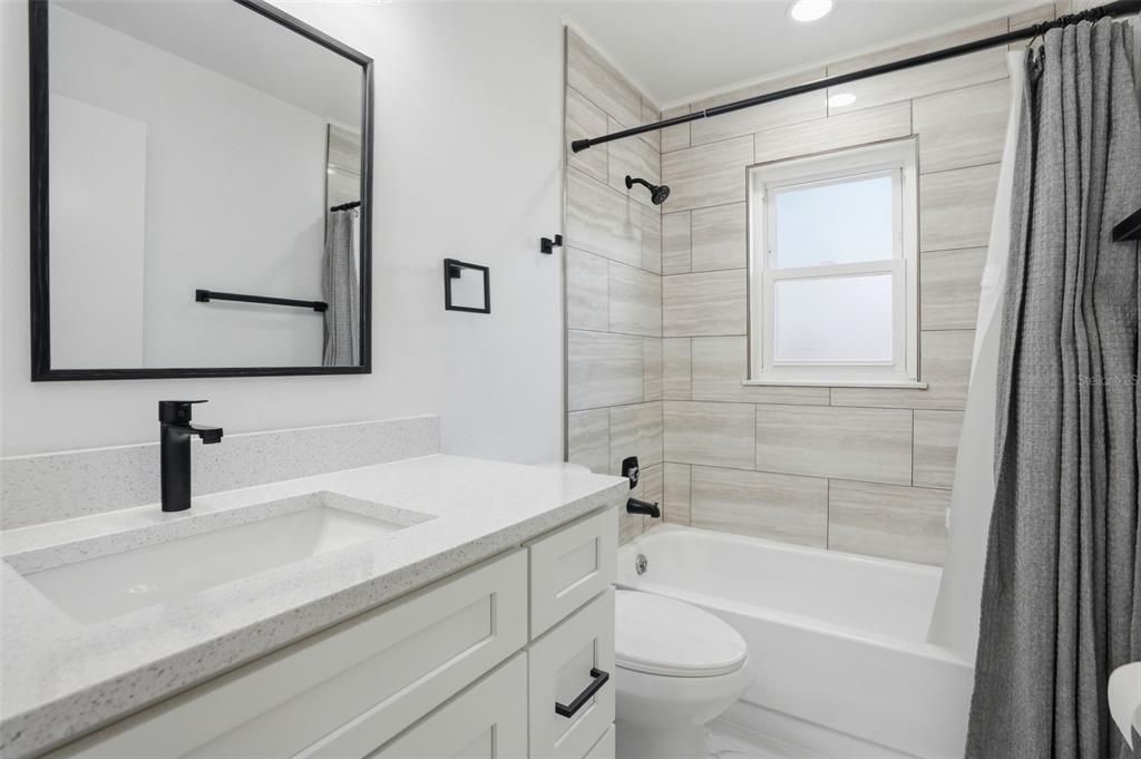 For Sale: $325,000 (3 beds, 2 baths, 1813 Square Feet)