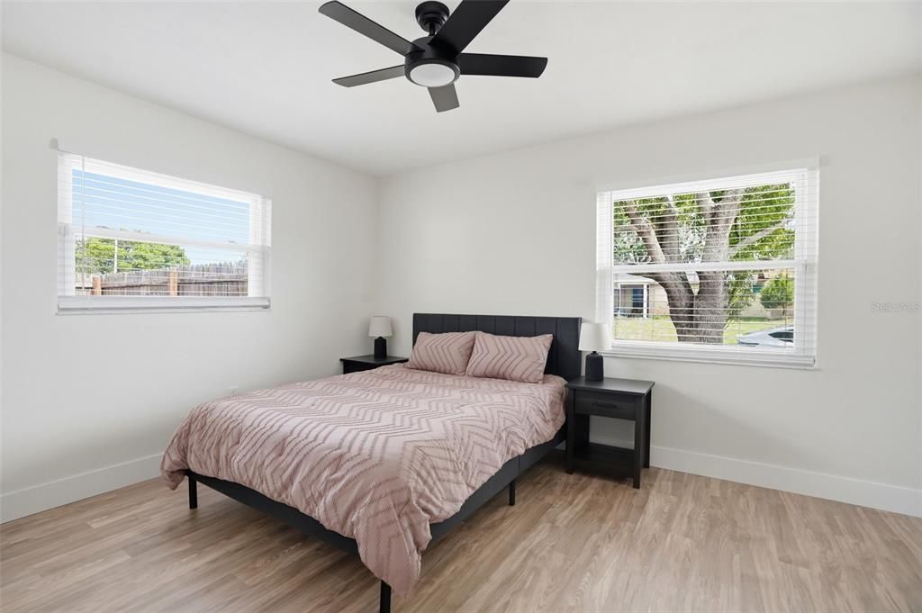 For Sale: $325,000 (3 beds, 2 baths, 1813 Square Feet)