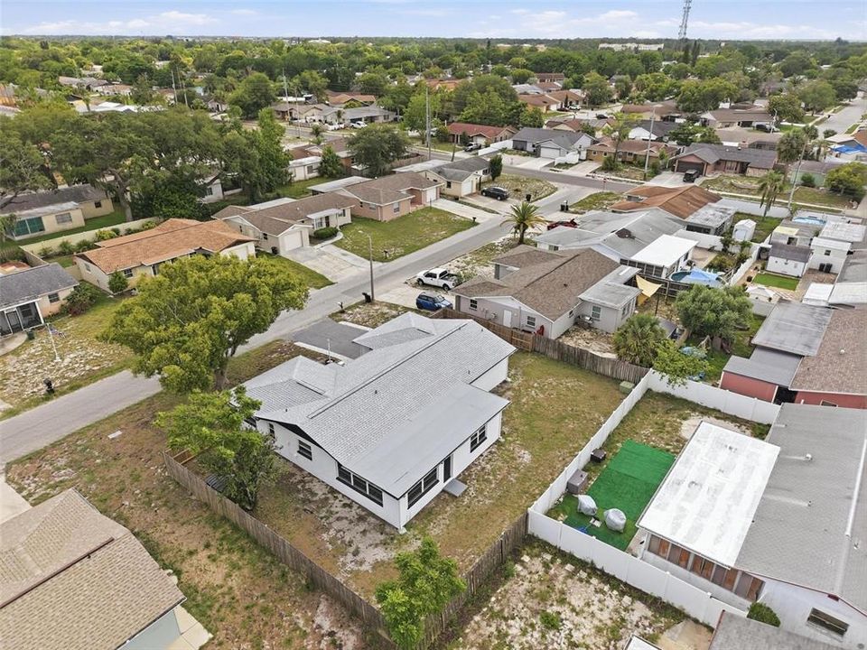 For Sale: $325,000 (3 beds, 2 baths, 1813 Square Feet)