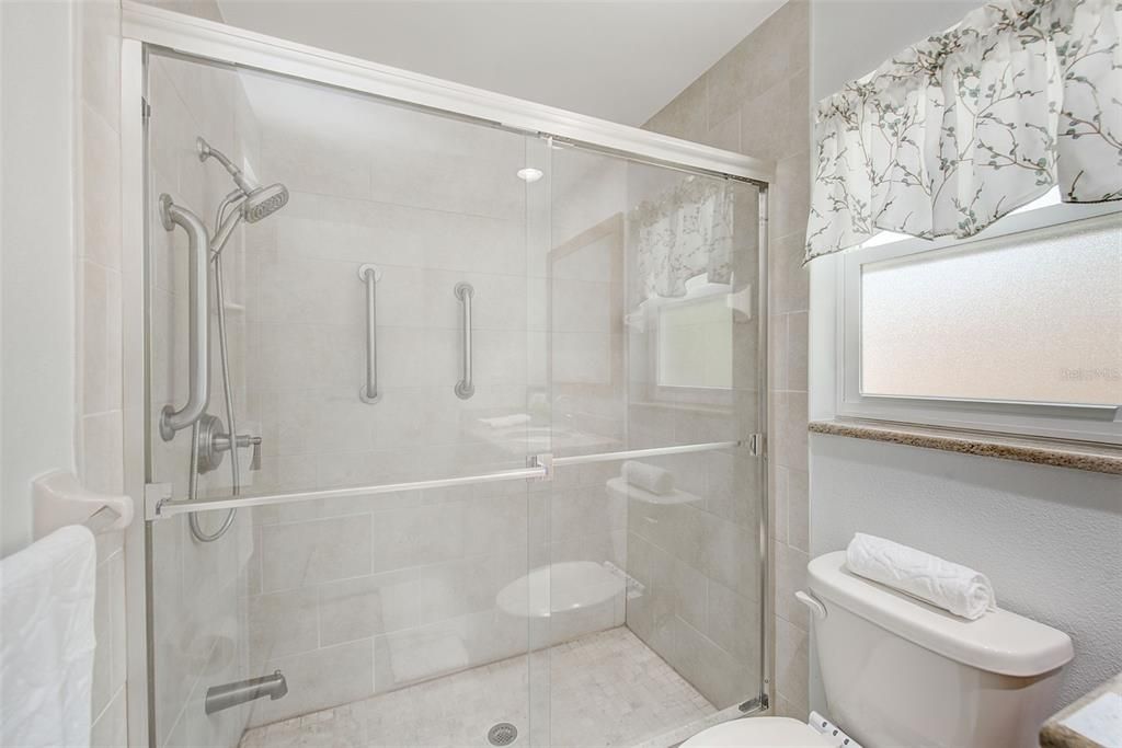 En Venta: $1,250,000 (2 camas, 2 baños, 1826 Pies cuadrados)