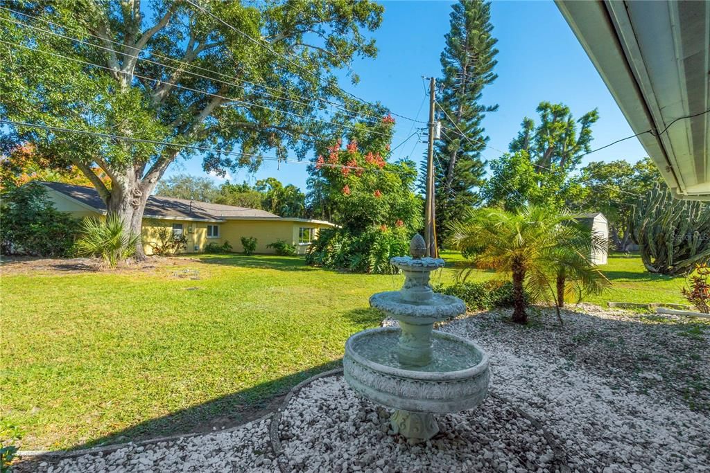 На продажу: $595,000 (2 спален, 2 ванн, 1922 Квадратных фут)