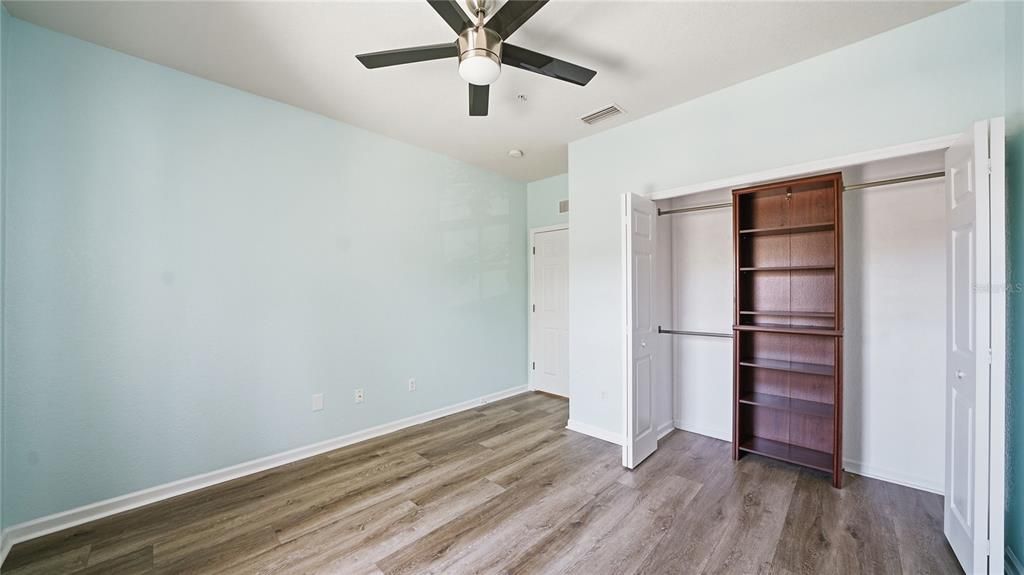 For Sale: $215,000 (2 beds, 2 baths, 1278 Square Feet)