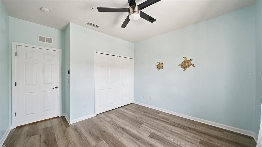 For Sale: $215,000 (2 beds, 2 baths, 1278 Square Feet)