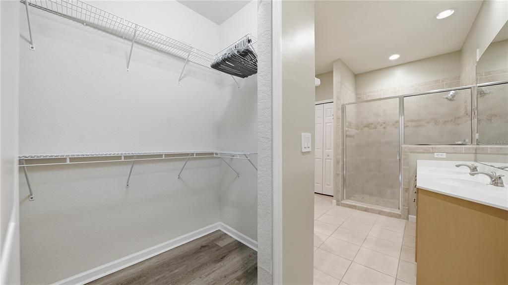For Sale: $215,000 (2 beds, 2 baths, 1278 Square Feet)