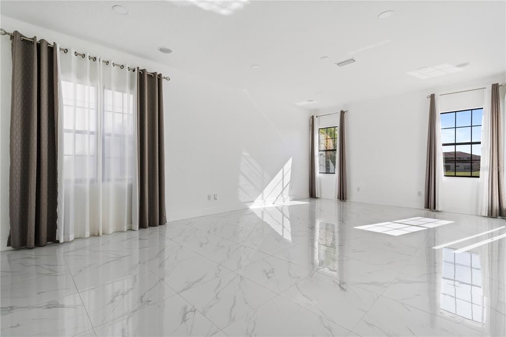 На продажу: $950,000 (5 спален, 4 ванн, 3377 Квадратных фут)