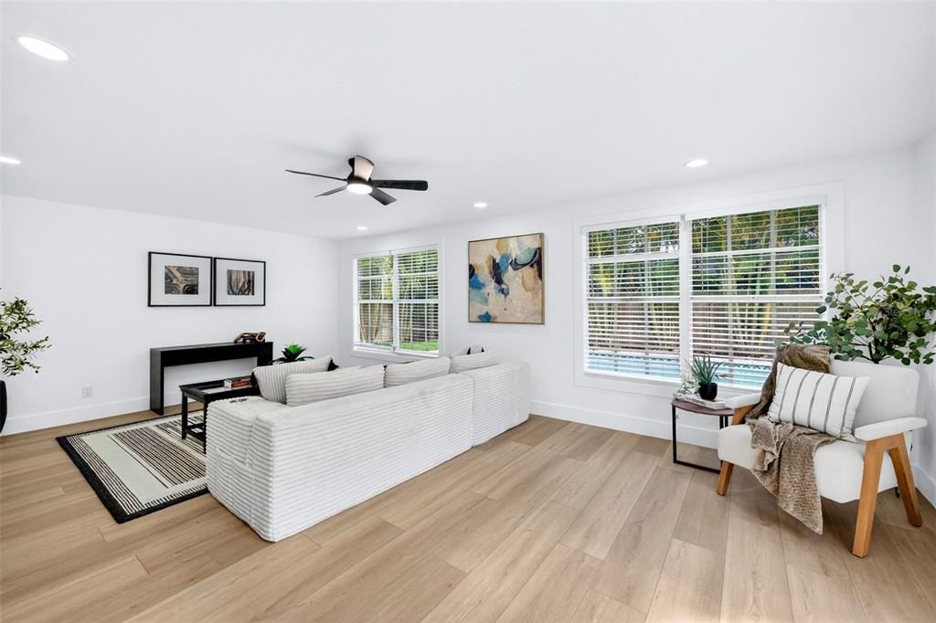 For Sale: $1,050,000 (3 beds, 2 baths, 1948 Square Feet)