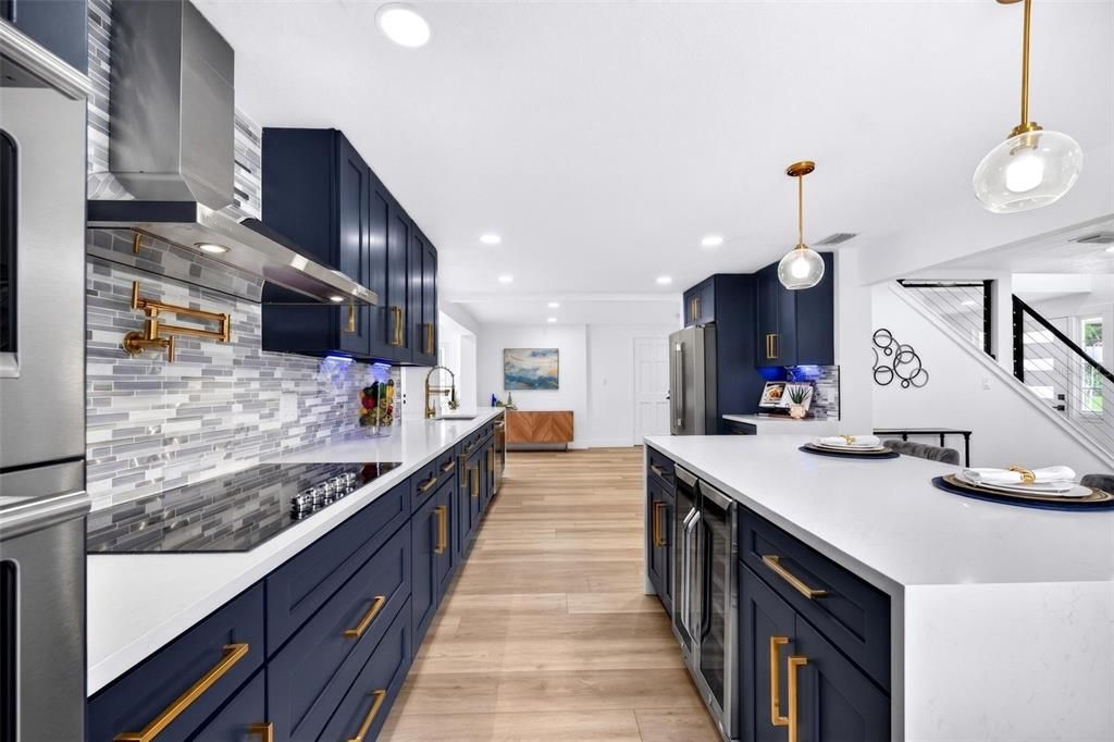 For Sale: $1,050,000 (3 beds, 2 baths, 1948 Square Feet)