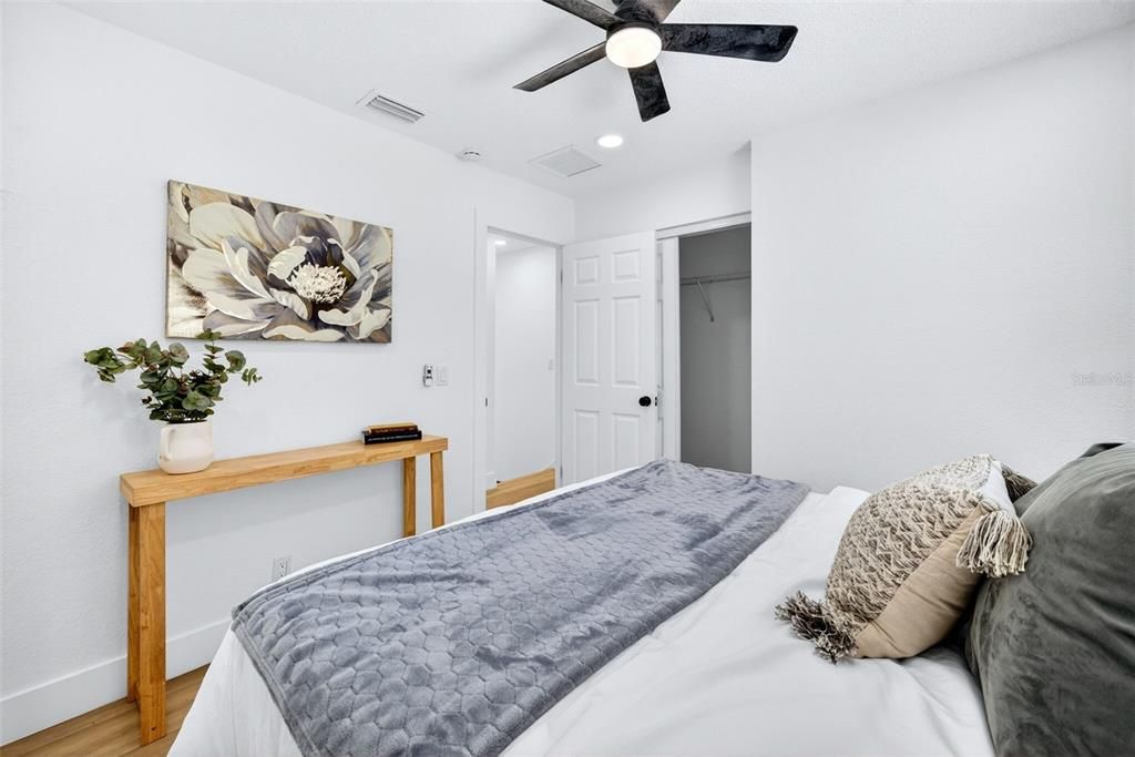For Sale: $1,050,000 (3 beds, 2 baths, 1948 Square Feet)