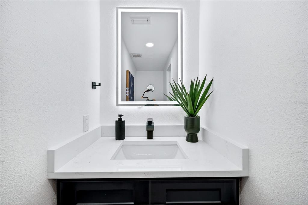 For Sale: $1,050,000 (3 beds, 2 baths, 1948 Square Feet)