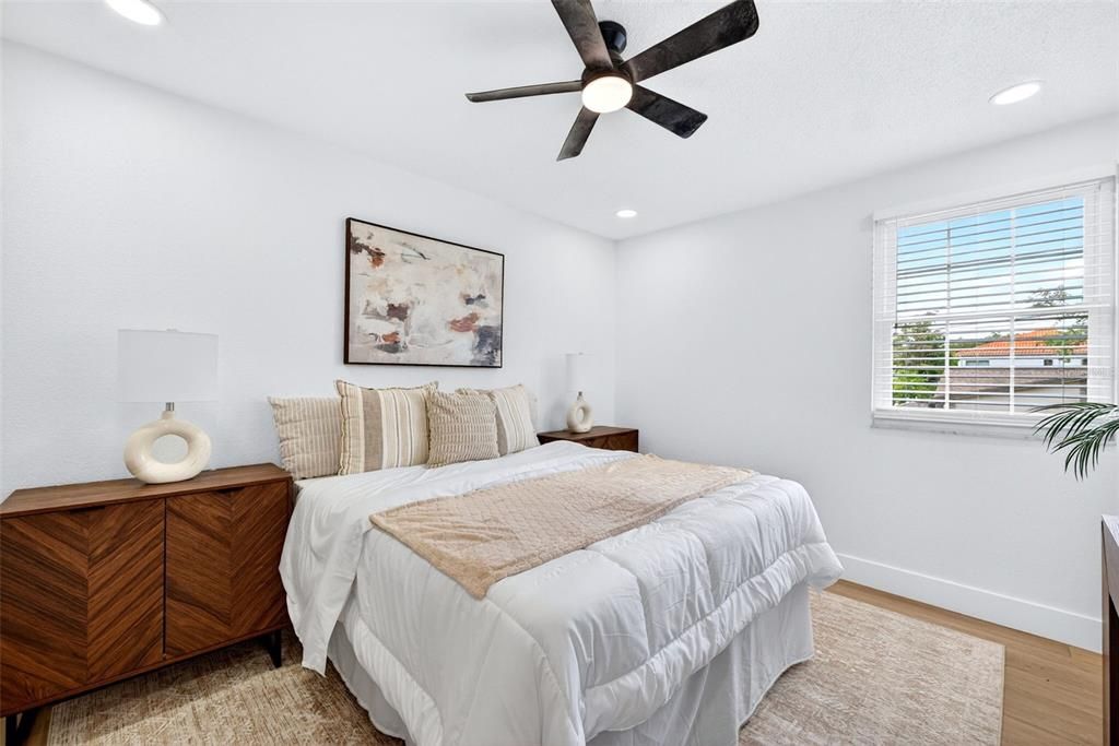 For Sale: $1,050,000 (3 beds, 2 baths, 1948 Square Feet)