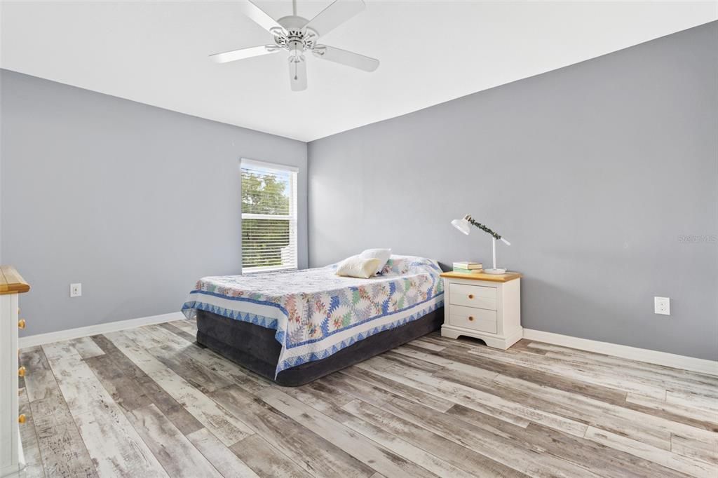 For Sale: $320,000 (4 beds, 3 baths, 1908 Square Feet)