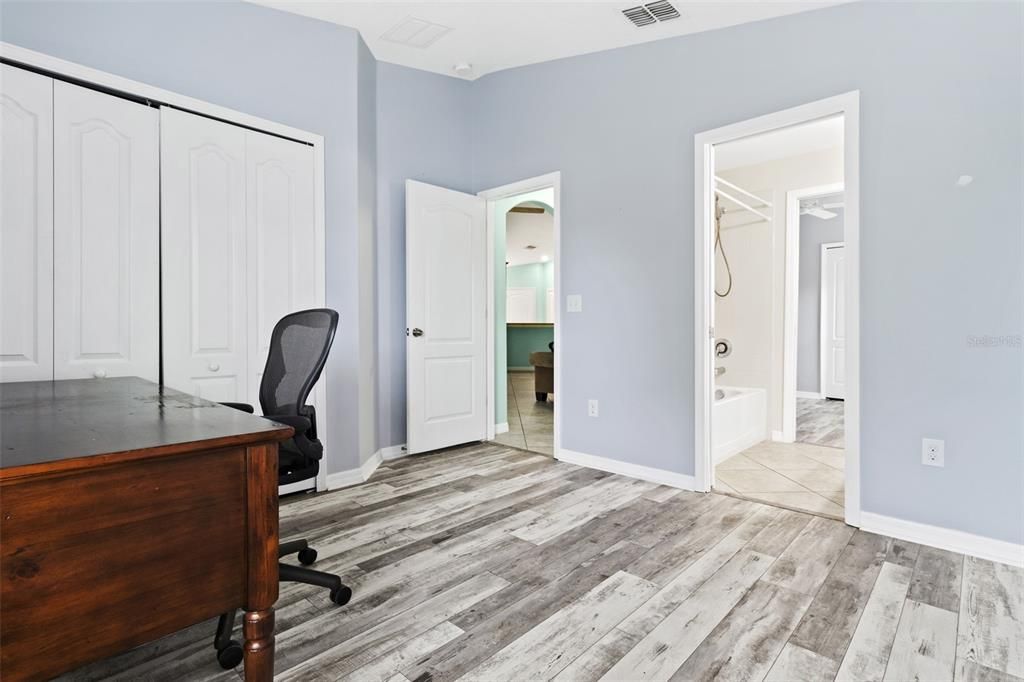 For Sale: $320,000 (4 beds, 3 baths, 1908 Square Feet)