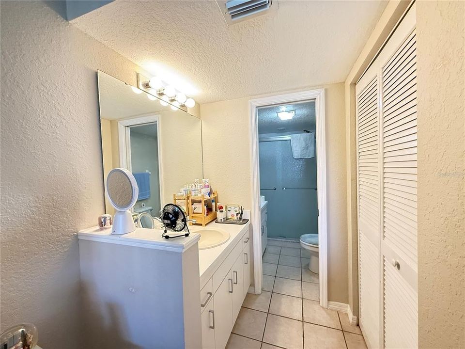 En Venta: $399,000 (2 camas, 2 baños, 1120 Pies cuadrados)