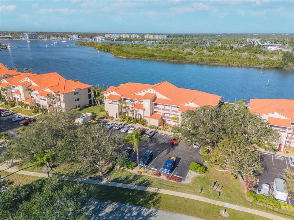 En Venta: $399,000 (2 camas, 2 baños, 1120 Pies cuadrados)