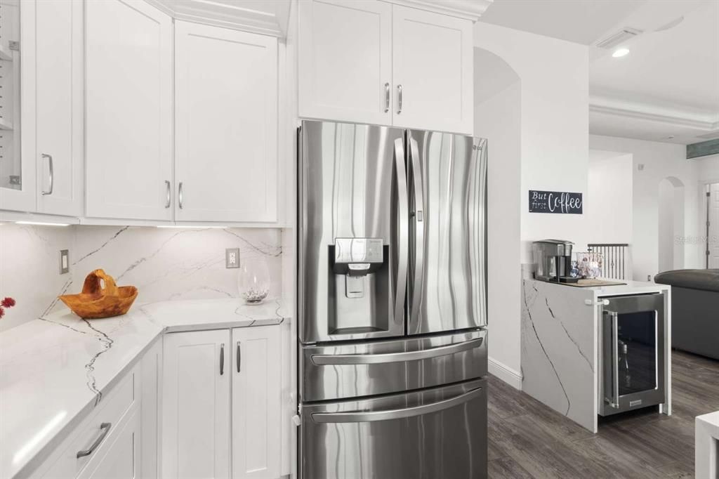 For Sale: $1,439,000 (3 beds, 3 baths, 3945 Square Feet)