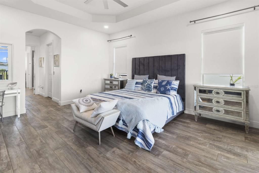 For Sale: $1,439,000 (3 beds, 3 baths, 3945 Square Feet)
