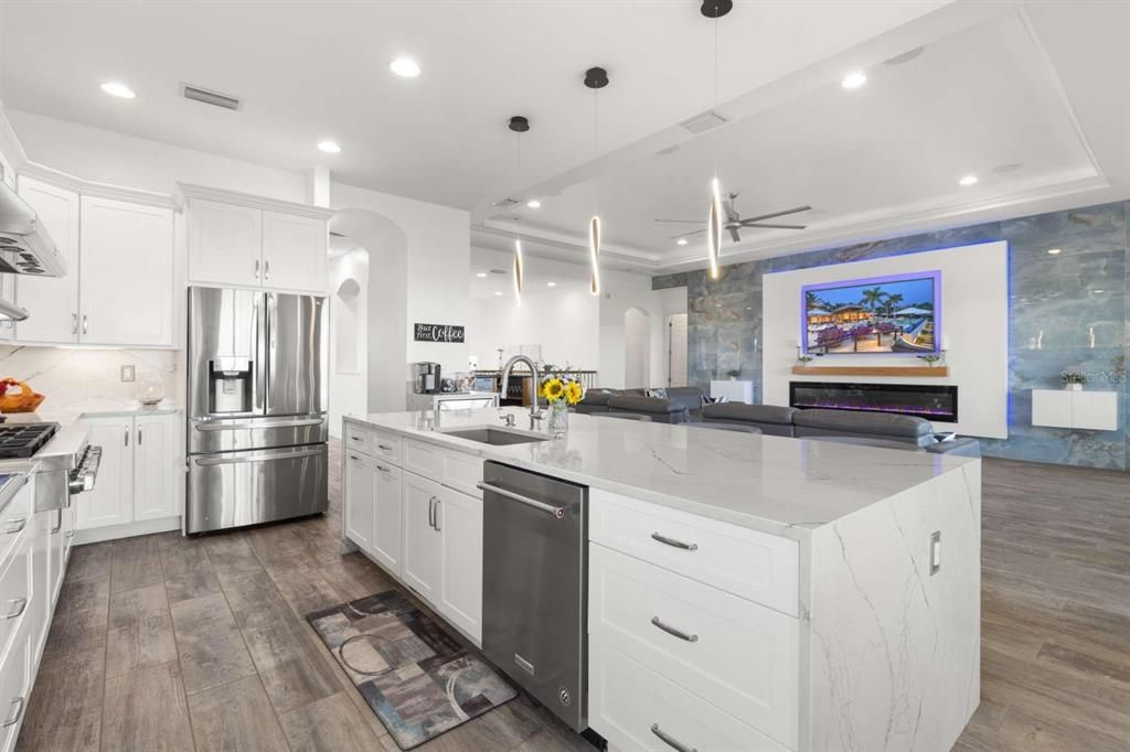 For Sale: $1,439,000 (3 beds, 3 baths, 3945 Square Feet)