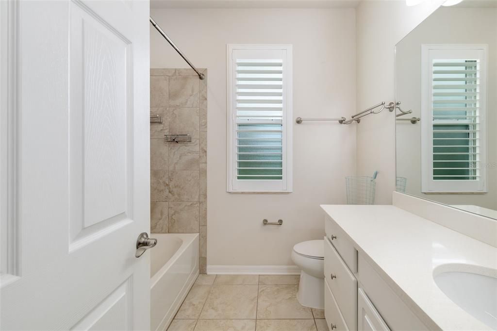 For Sale: $500,000 (4 beds, 2 baths, 1843 Square Feet)