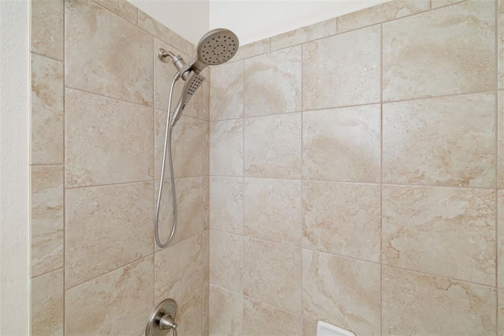 For Sale: $500,000 (4 beds, 2 baths, 1843 Square Feet)