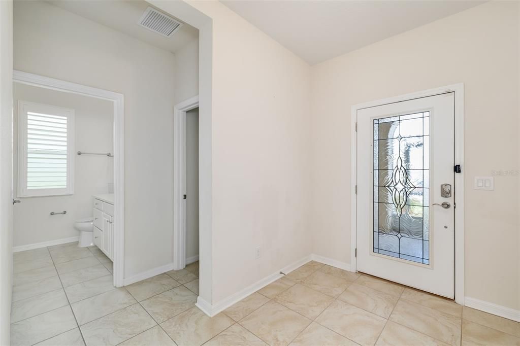 For Sale: $500,000 (4 beds, 2 baths, 1843 Square Feet)