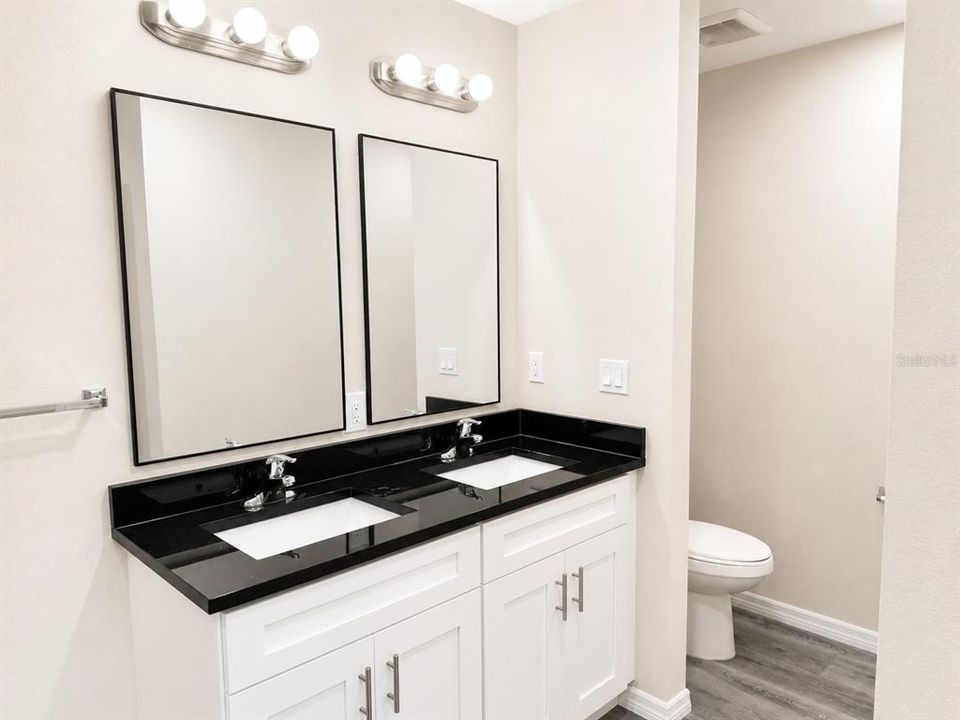 En Venta: $325,000 (3 camas, 2 baños, 1918 Pies cuadrados)