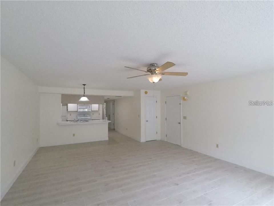 For Sale: $189,900 (3 beds, 2 baths, 1326 Square Feet)
