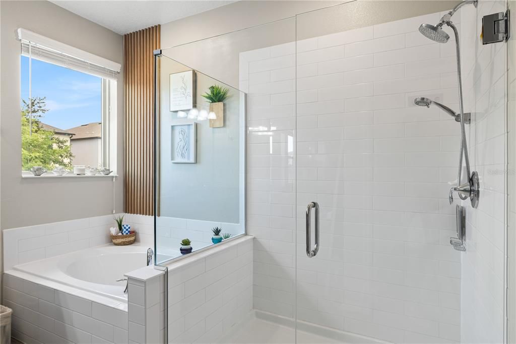 En Venta: $759,000 (5 camas, 4 baños, 3556 Pies cuadrados)