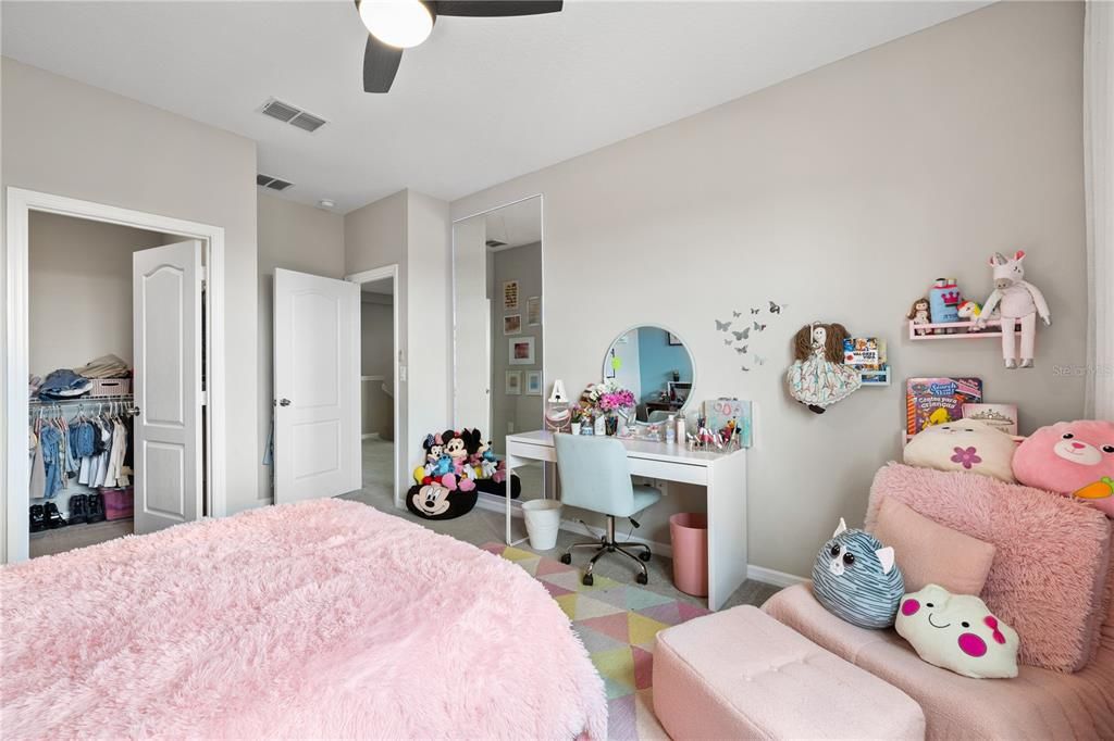 En Venta: $759,000 (5 camas, 4 baños, 3556 Pies cuadrados)