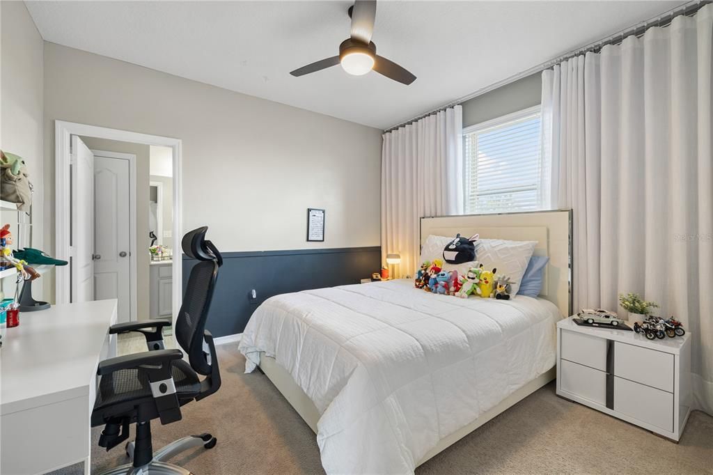 En Venta: $759,000 (5 camas, 4 baños, 3556 Pies cuadrados)
