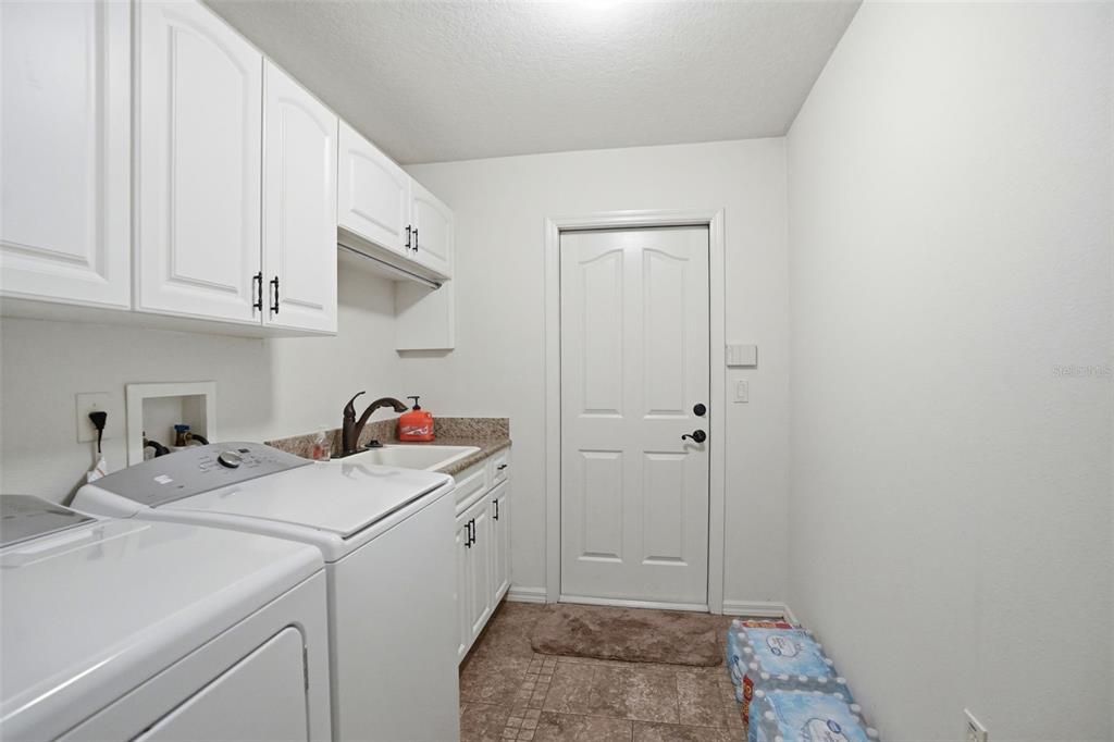 For Sale: $449,000 (3 beds, 2 baths, 2240 Square Feet)