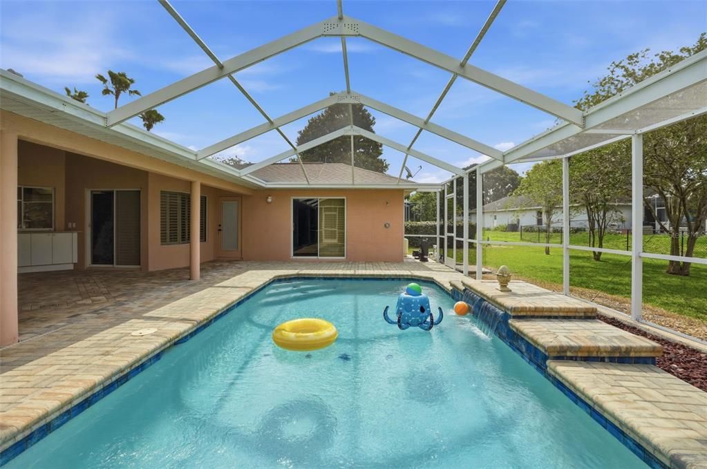 For Sale: $449,000 (3 beds, 2 baths, 2240 Square Feet)