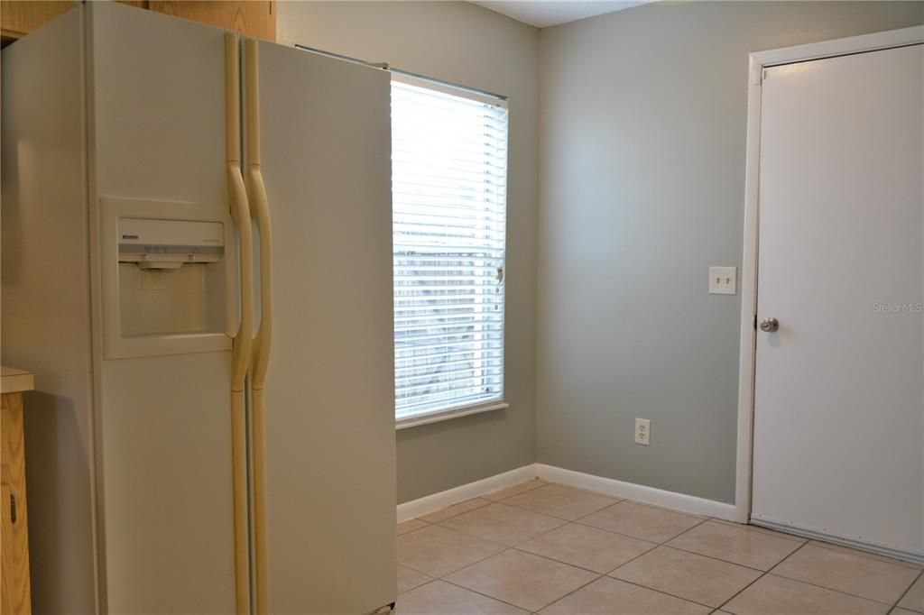 For Rent: $2,000 (3 beds, 2 baths, 1192 Square Feet)