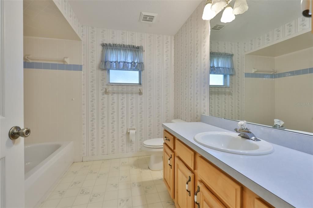 For Sale: $524,900 (3 beds, 2 baths, 1676 Square Feet)