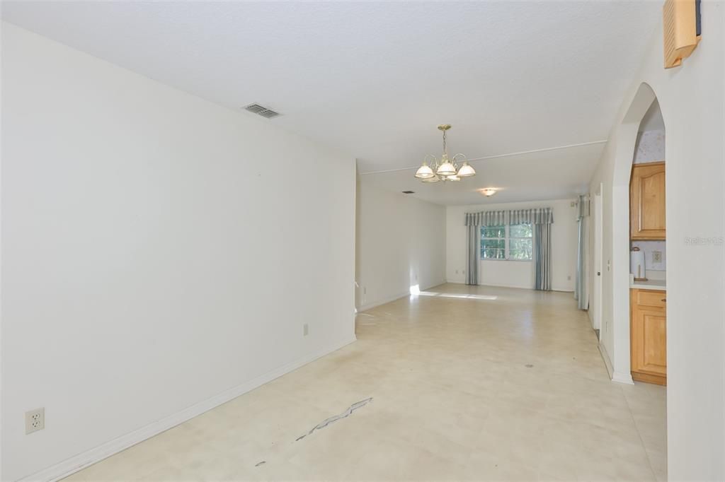 For Sale: $524,900 (3 beds, 2 baths, 1676 Square Feet)
