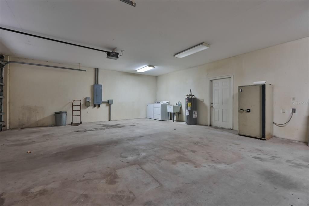 For Sale: $524,900 (3 beds, 2 baths, 1676 Square Feet)