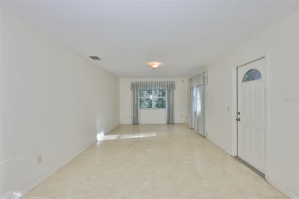 For Sale: $524,900 (3 beds, 2 baths, 1676 Square Feet)