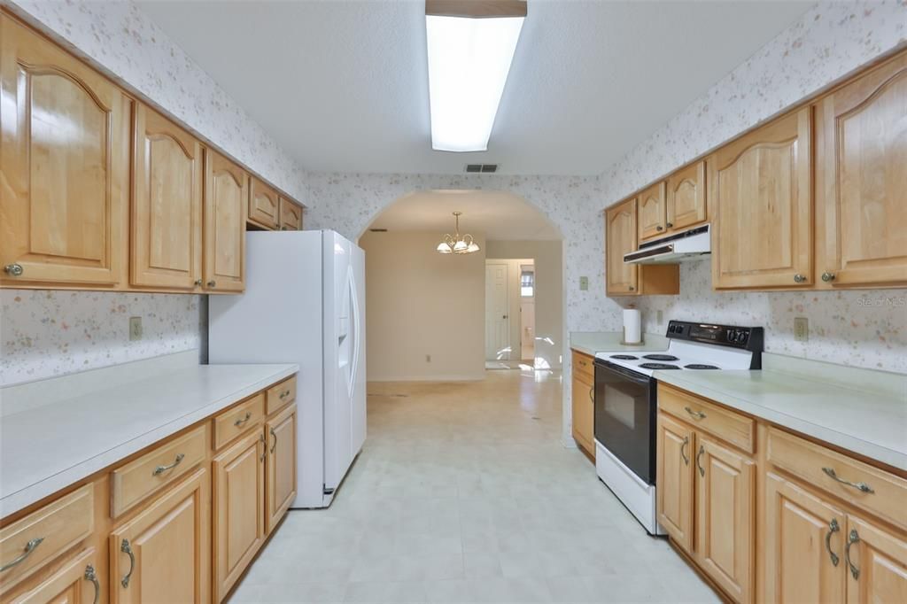 For Sale: $524,900 (3 beds, 2 baths, 1676 Square Feet)