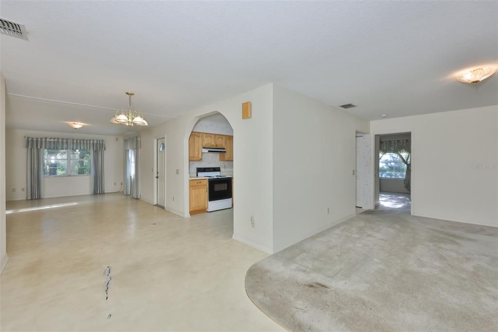 For Sale: $524,900 (3 beds, 2 baths, 1676 Square Feet)