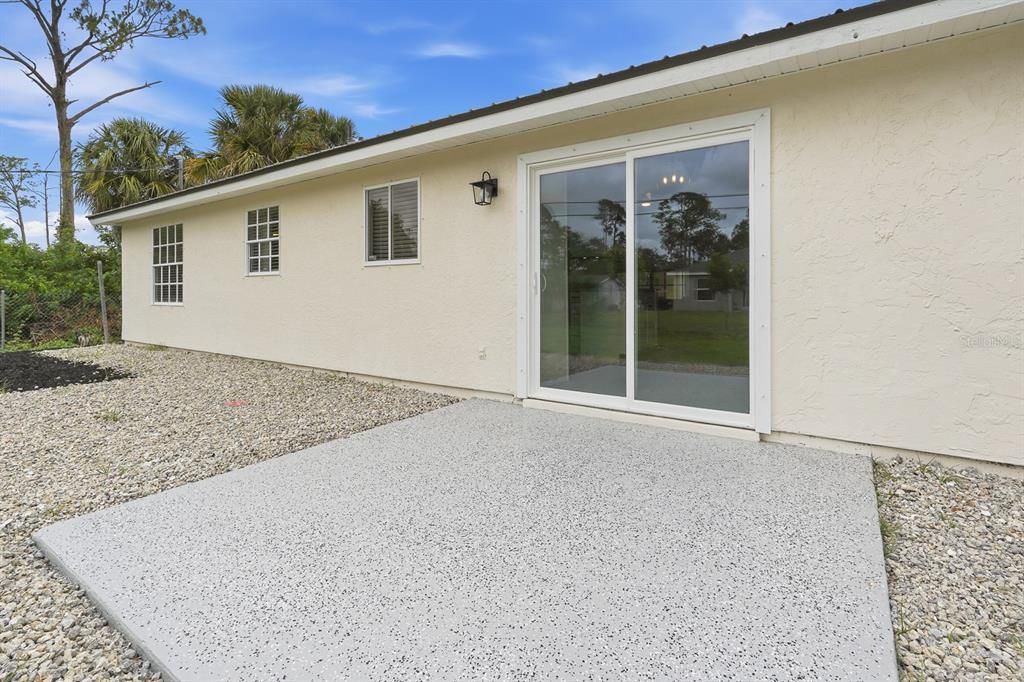 For Sale: $249,900 (2 beds, 2 baths, 1100 Square Feet)