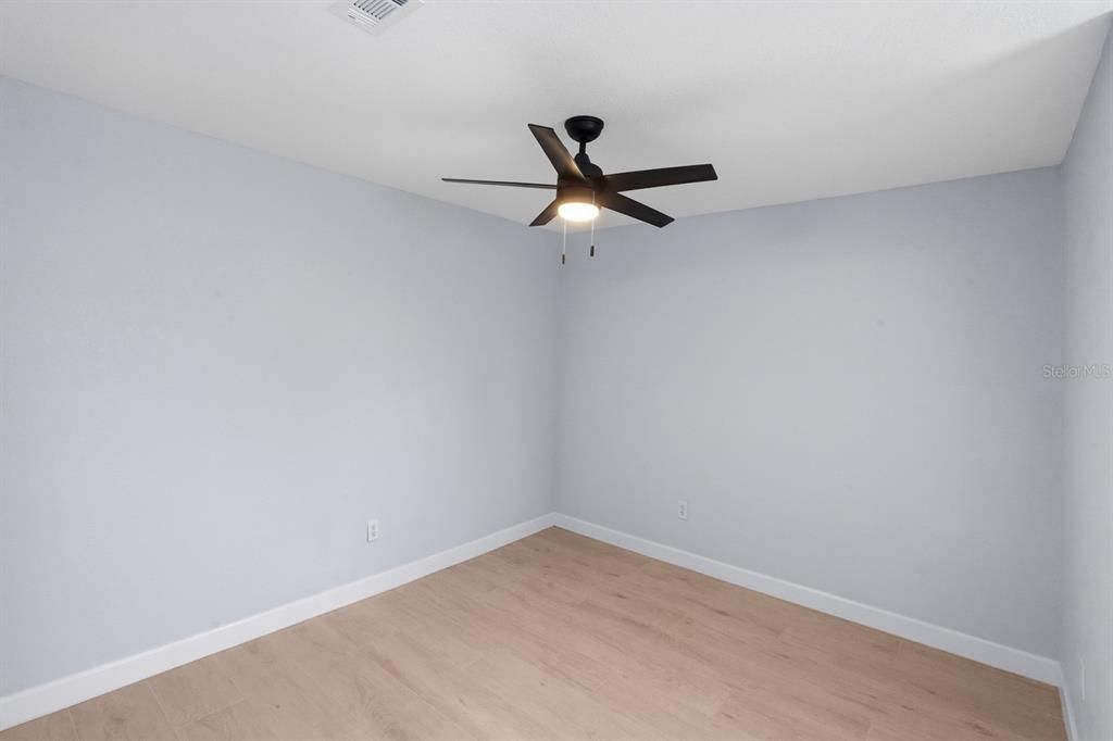 For Sale: $249,900 (2 beds, 2 baths, 1100 Square Feet)